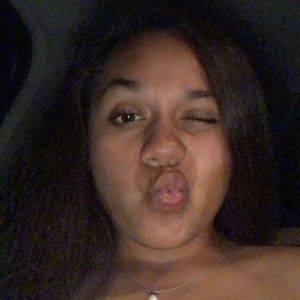 Meet your Posher, Alejandra